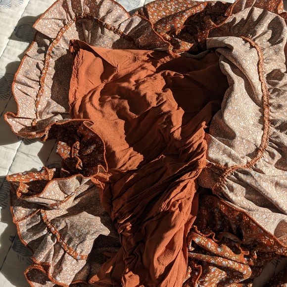 honey brown dress 🍯🤎 - Picture 6 of 10